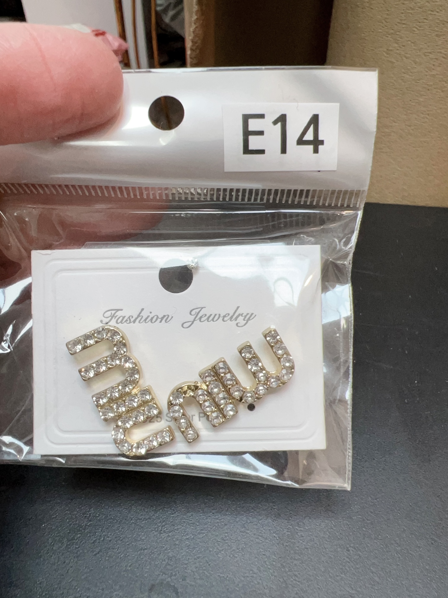 E14