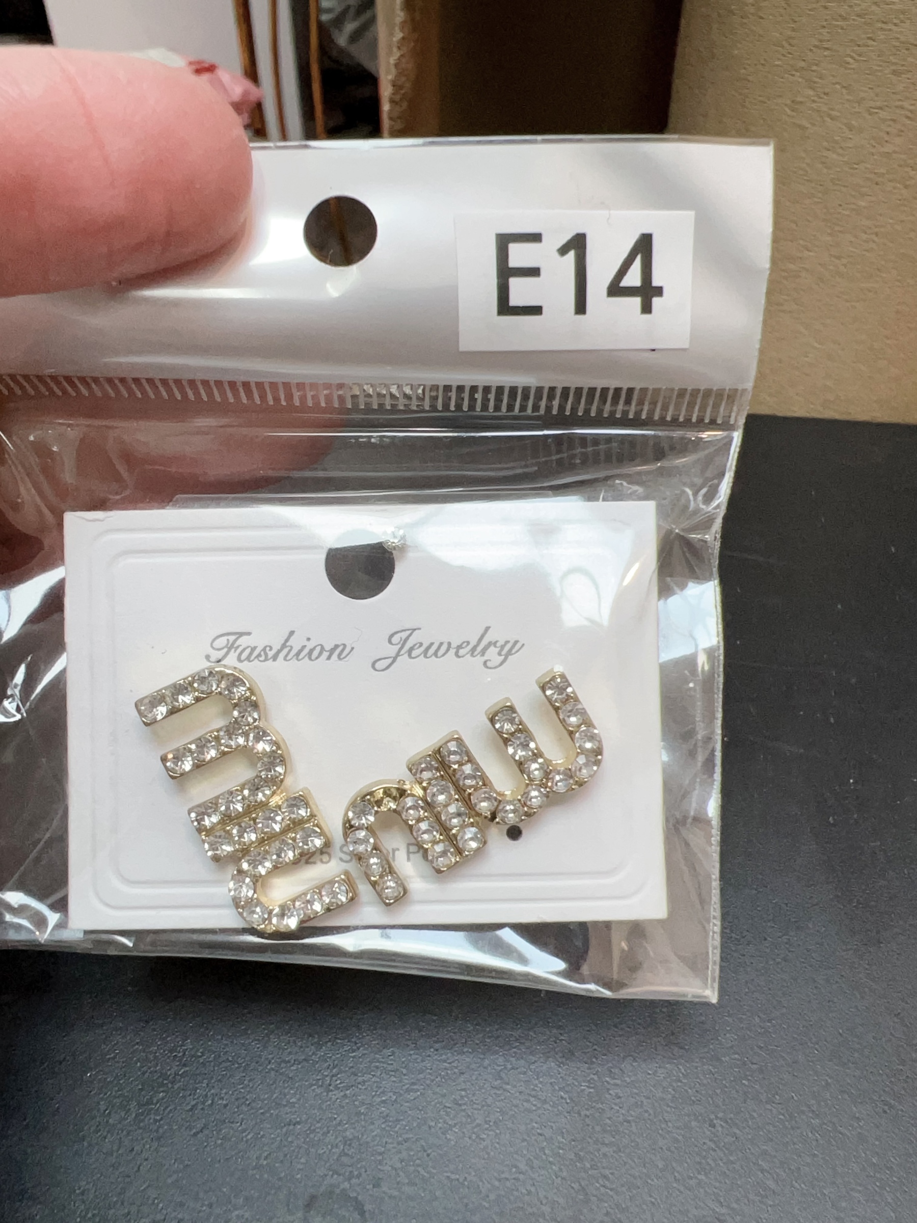 E14