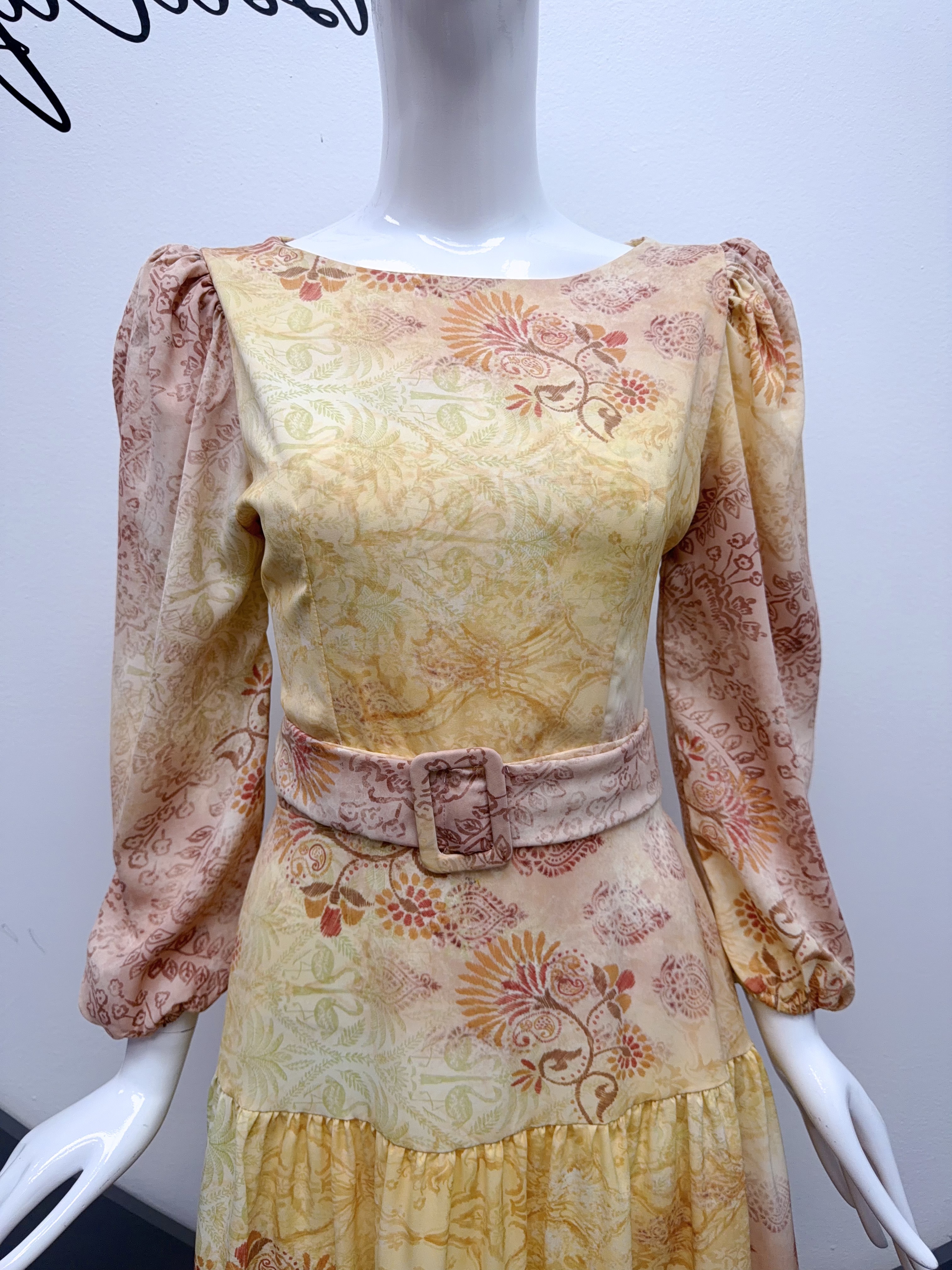 V314. HOA YELLOW DRESS