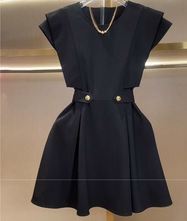 8357. DRESS EXCLUSIVE BLACK