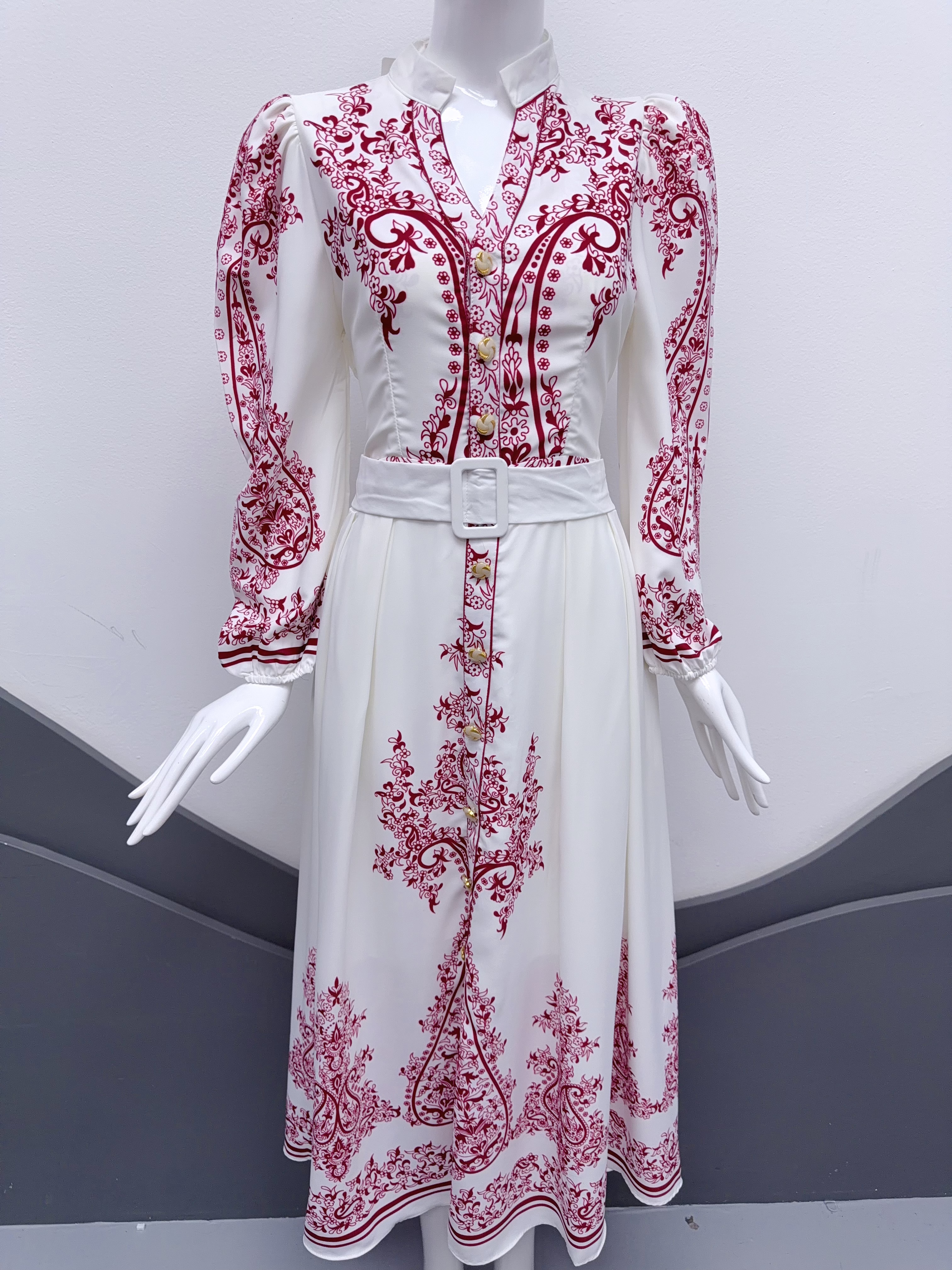 V299. HOA PINK WHITE DRESS