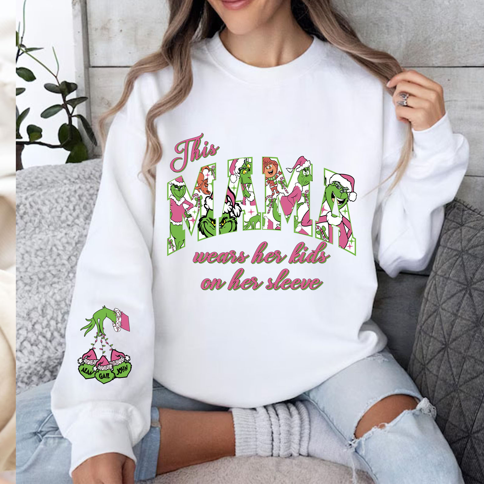 This MAMA Wears Her Kids On Her Sleeve Print Sweatshirt
