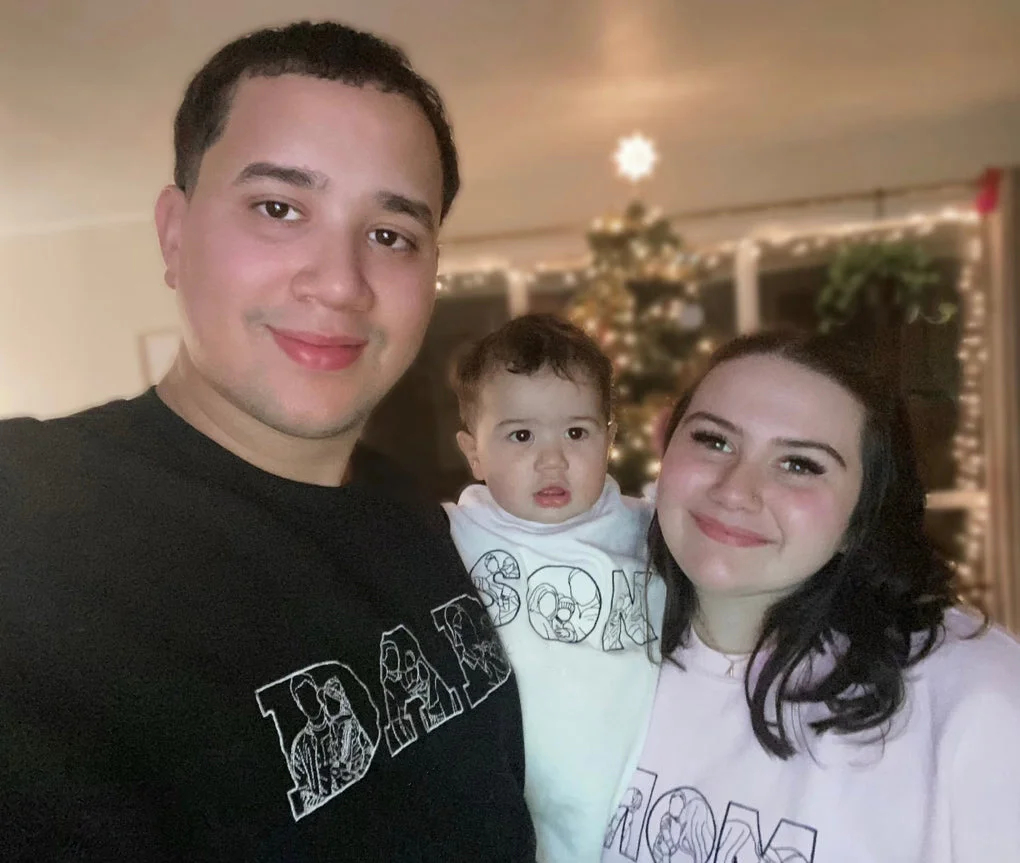 🔥 Hot Sale! Embroidered Hoodie for Father's Day- Customize with 'DAD' or 'MOM' - Personalized Sweatshirt with Custom Photo 