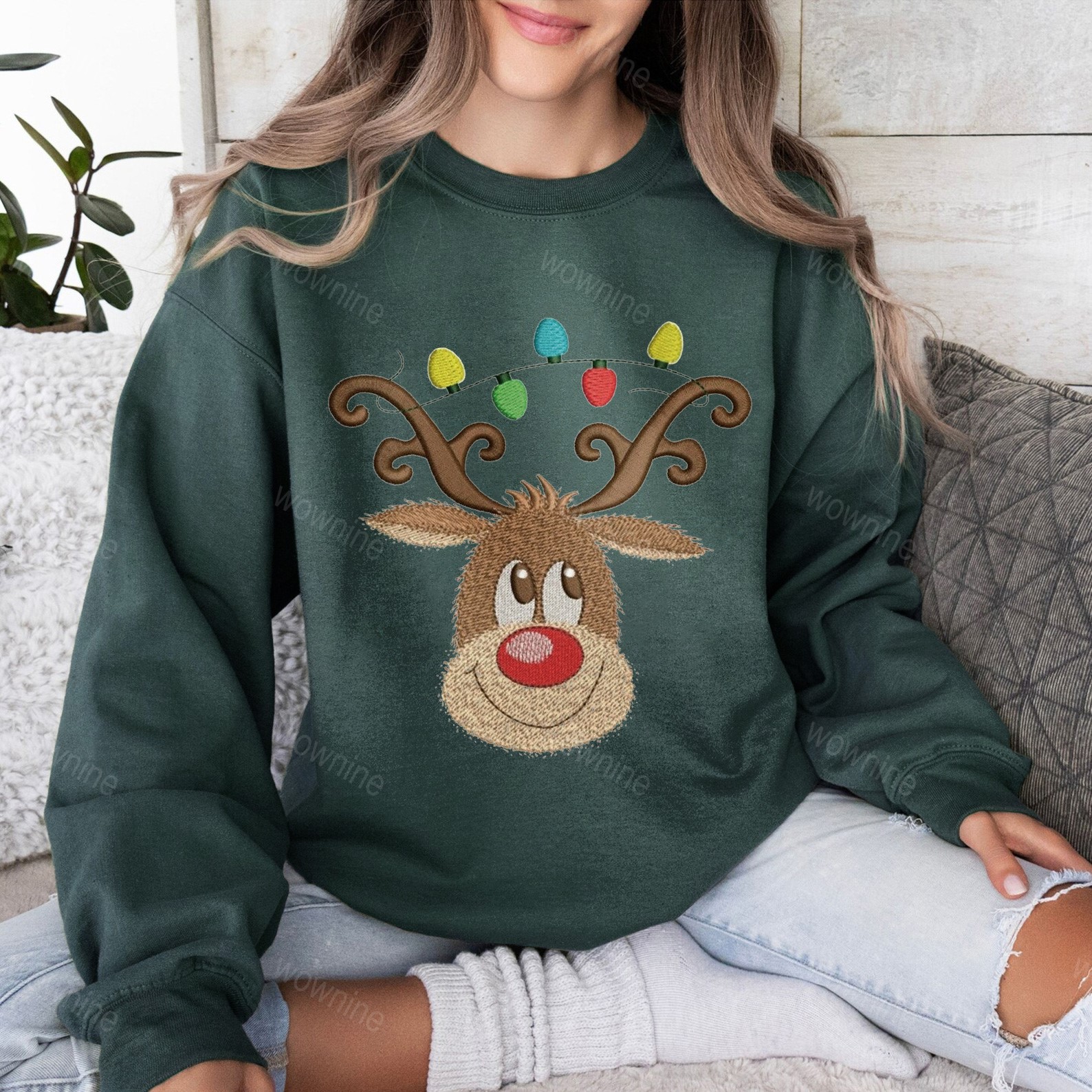 Christmas Deer Embroidered Sweatshirt, Cozy Holiday Reindeer Shirt, Festive Christmas T-Shirt for Winter Season