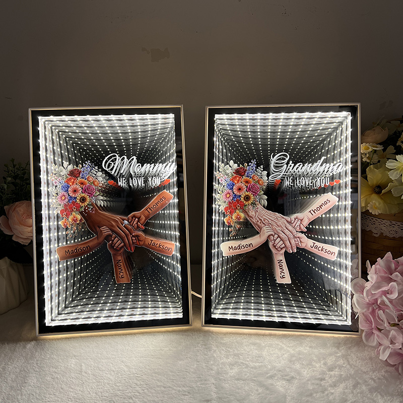 Personalized Mommy and Children Holding Hands Starry Mirror Light Box