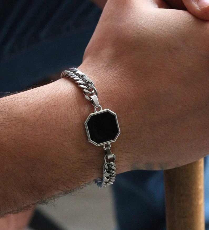 Magic Necklace With Personalized Photo And Heat Theme