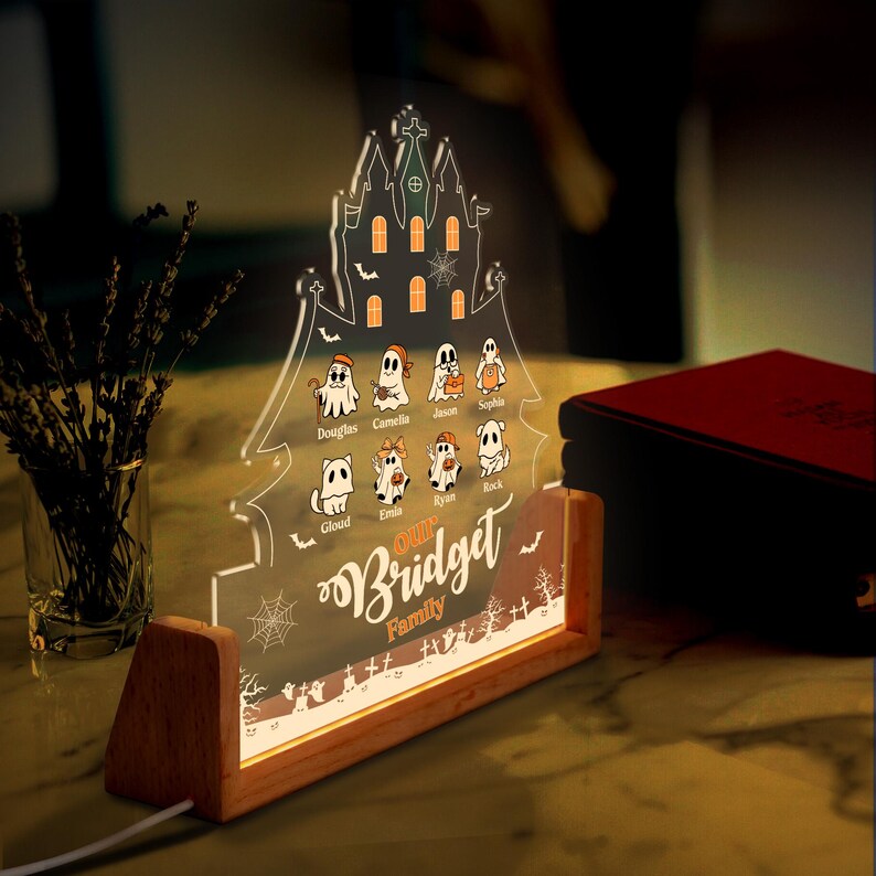 Personalized Halloween Family Ghost Decor – Custom Name Acrylic Light-Up
