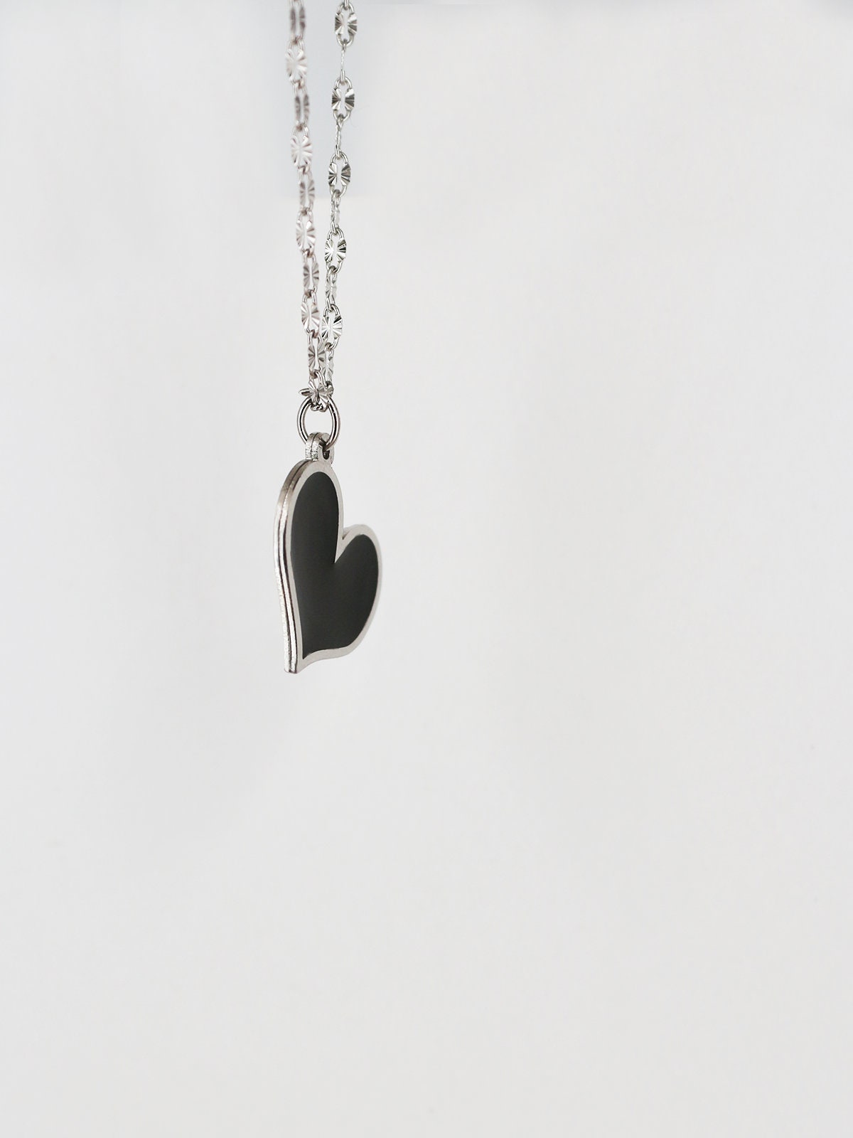 Magic Necklace With Personalized Photo And Heat Theme