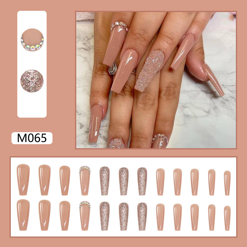 Diamond Studded Glitter Wearable Manicure