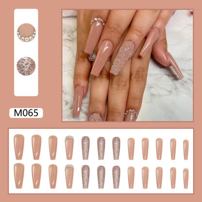Diamond Studded Glitter Wearable Manicure