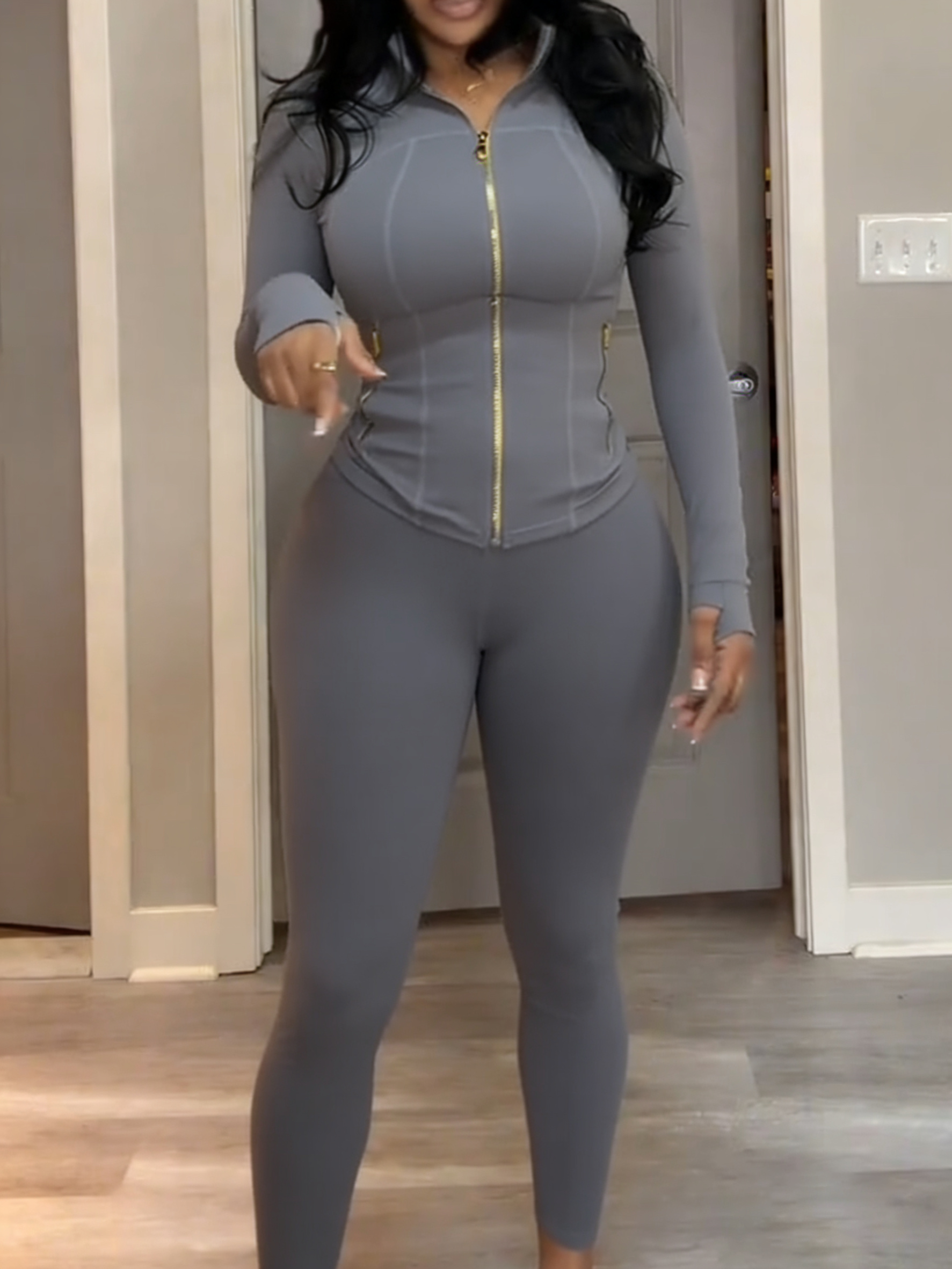 Body Shaping Yoga Set Gold Zip Up Jacket With Pockets