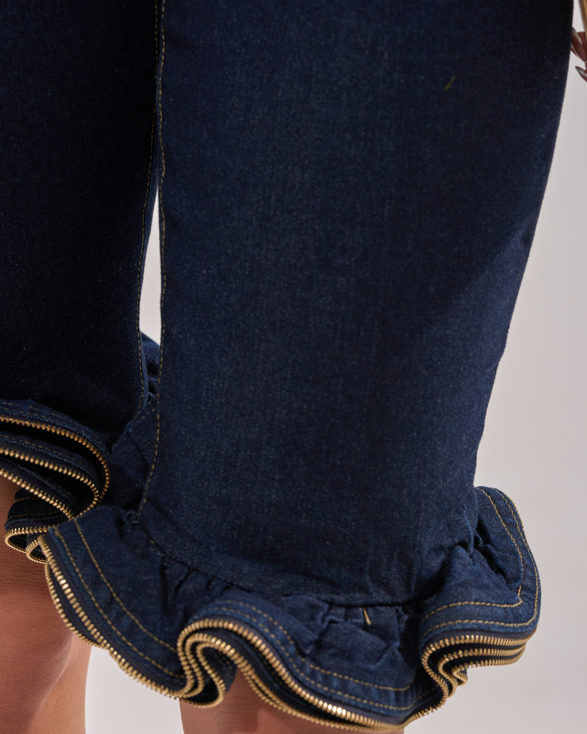 Wave Ruffle Hem Slim Denim Shorts