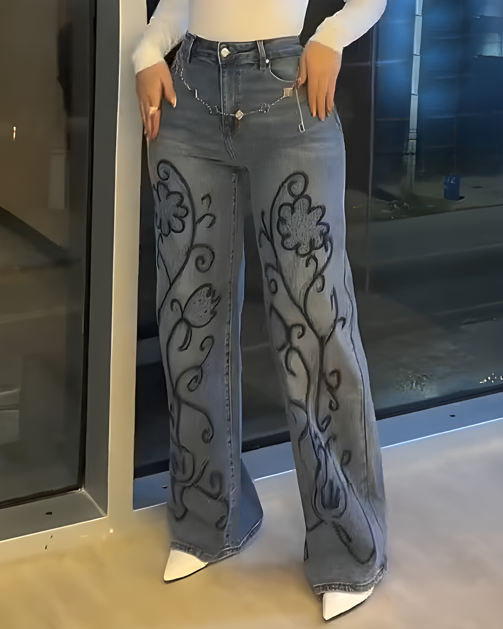 Women's Slim-Fit Embroidered Jeans