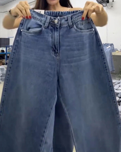 High-Waisted Loose Fit Straight-Leg Demin Jeans