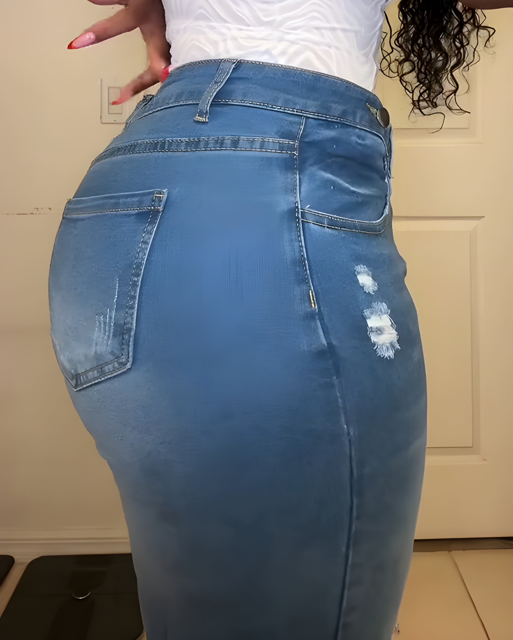 High-Rise Oblique Buckle Ripped Skinny Jeans