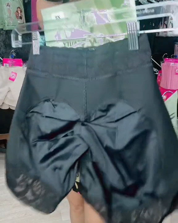 Valeria Booty Shorts