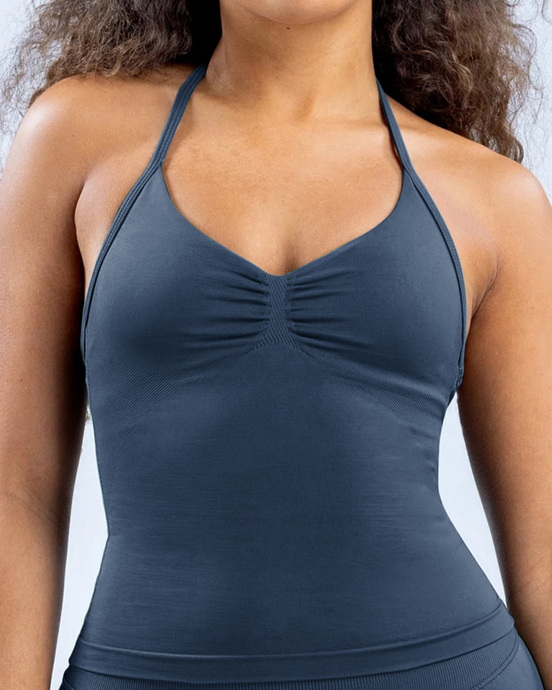 Seamless Yoga Halter Top And High-Elasticity Hip-Shaping Yoga Shorts Set