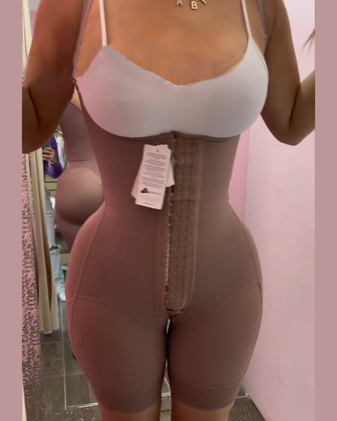 Adjustable Spaghetti Strap Shapewear With Hooks