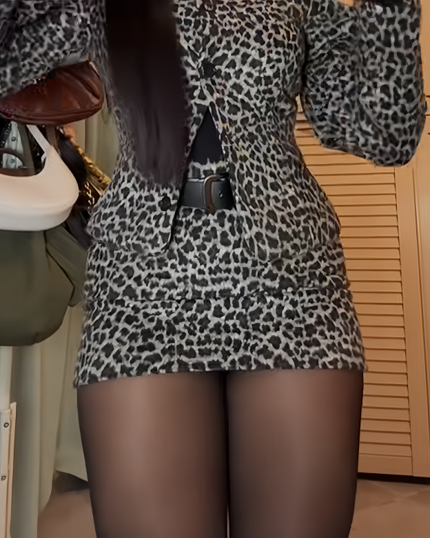 Fashionable Leopard Print Mini Skirt