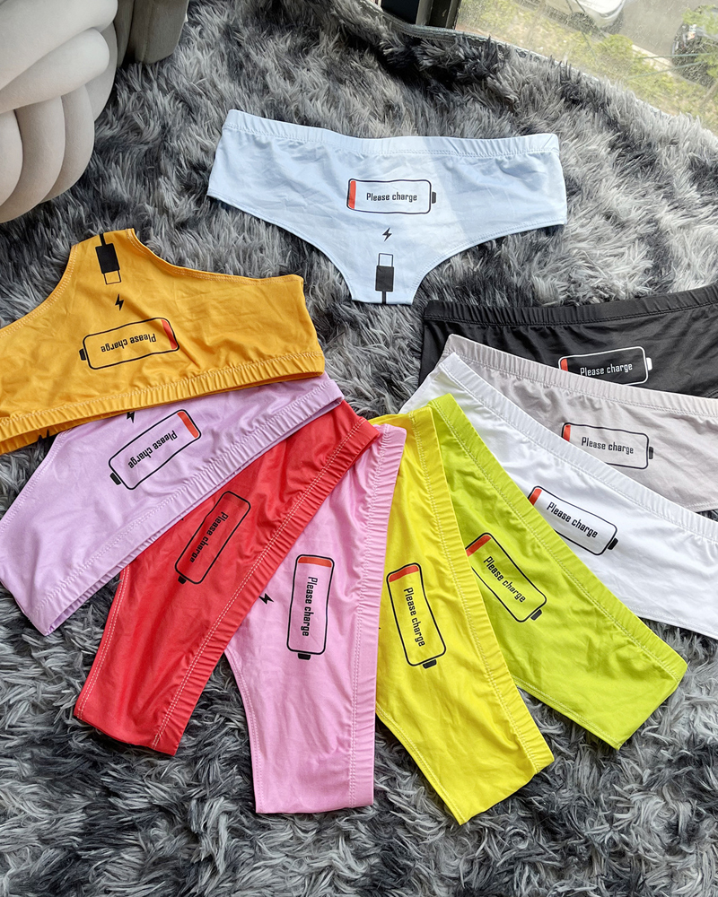 Hip-Covering Printed Briefs-Curvy-Faja