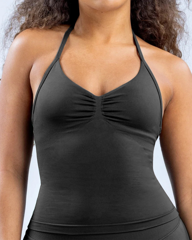 Seamless Yoga Halter Top And High-Elasticity Hip-Shaping Yoga Shorts Set