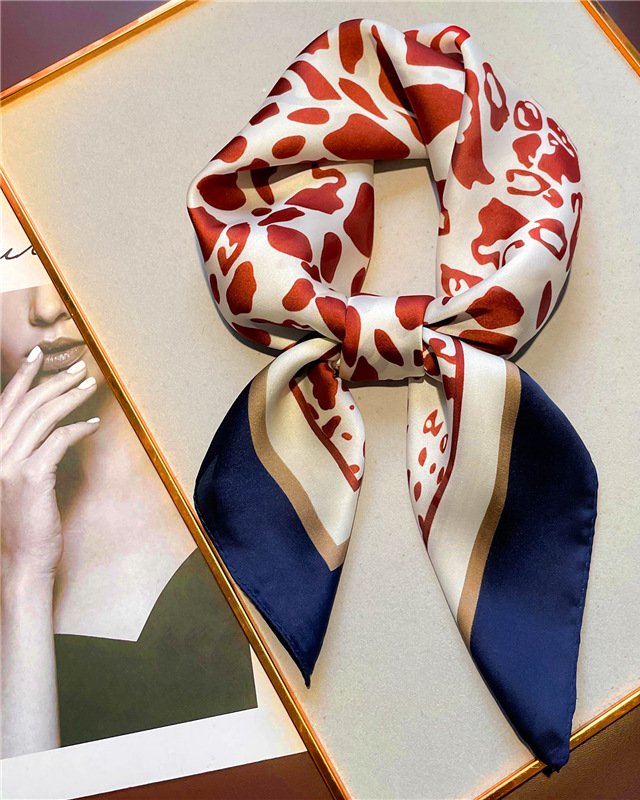 New Leopard Print Women’s Square Scarf-Curvy-Faja