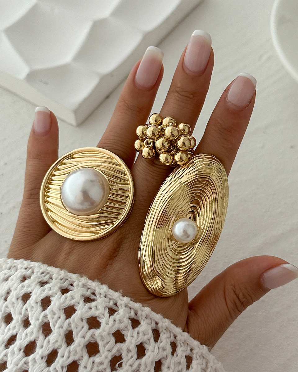 Imitation Pearl Ring-Curvy-Faja