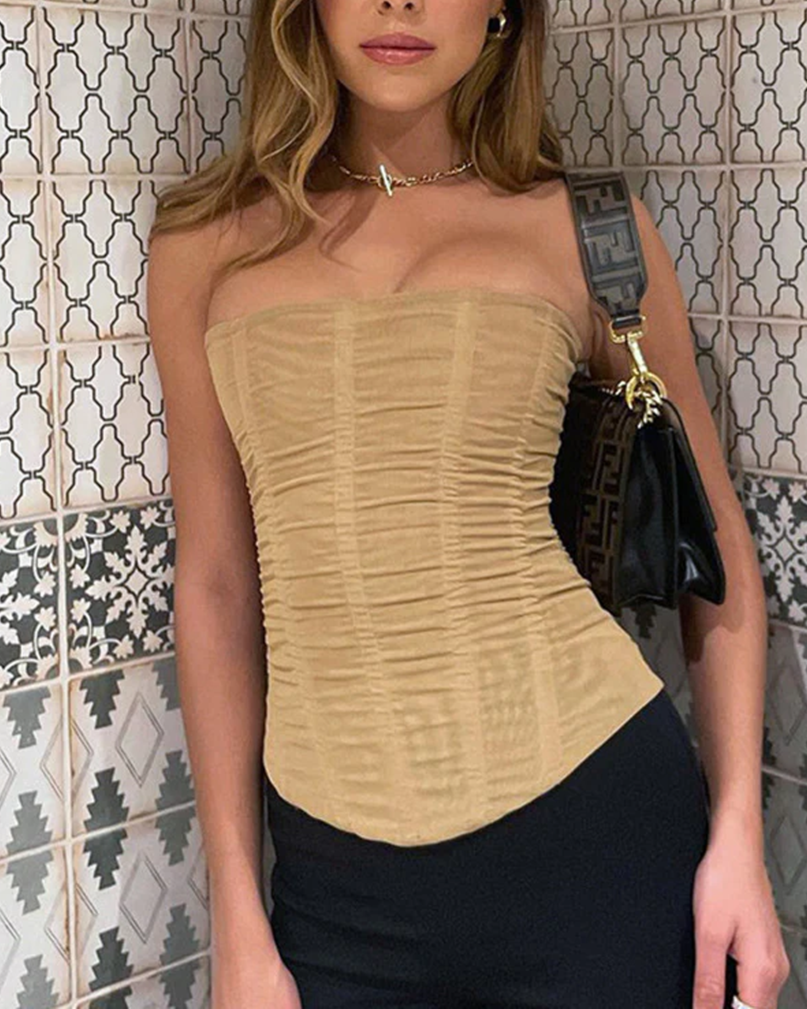 High Elasticity Mesh Strapless Shapewear With A Back Zipper