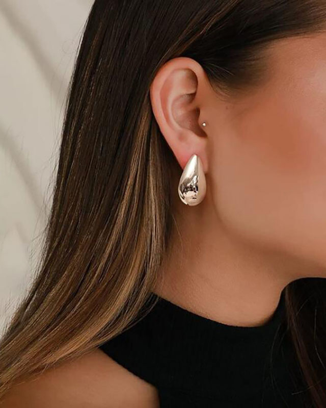 Metal Drop Earrings-Curvy-Faja