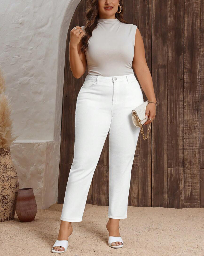 Plus-Size White Straight-Leg Jeans Cigarette Pants