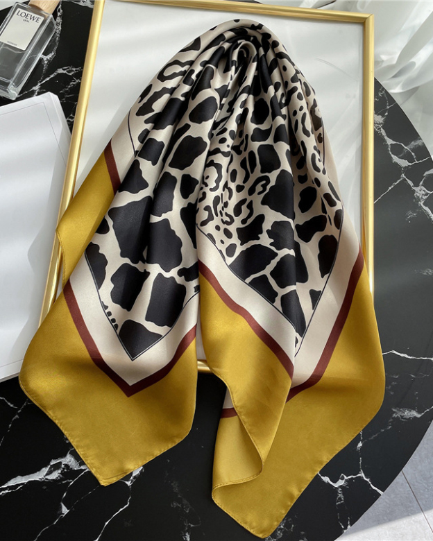 New Leopard Print Women’s Square Scarf-Curvy-Faja