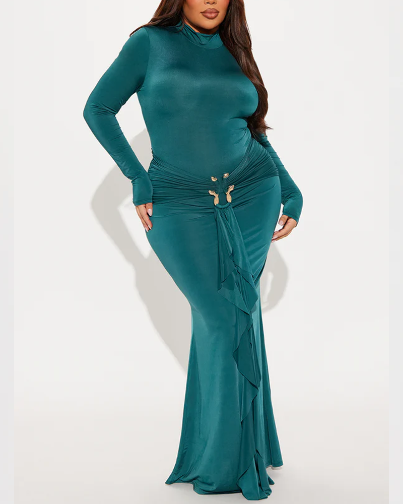 High Neck Long Sleeved Fitted Dress With Metallic Ribbon At The Waist And Ruched Details Elegant Evening Gown