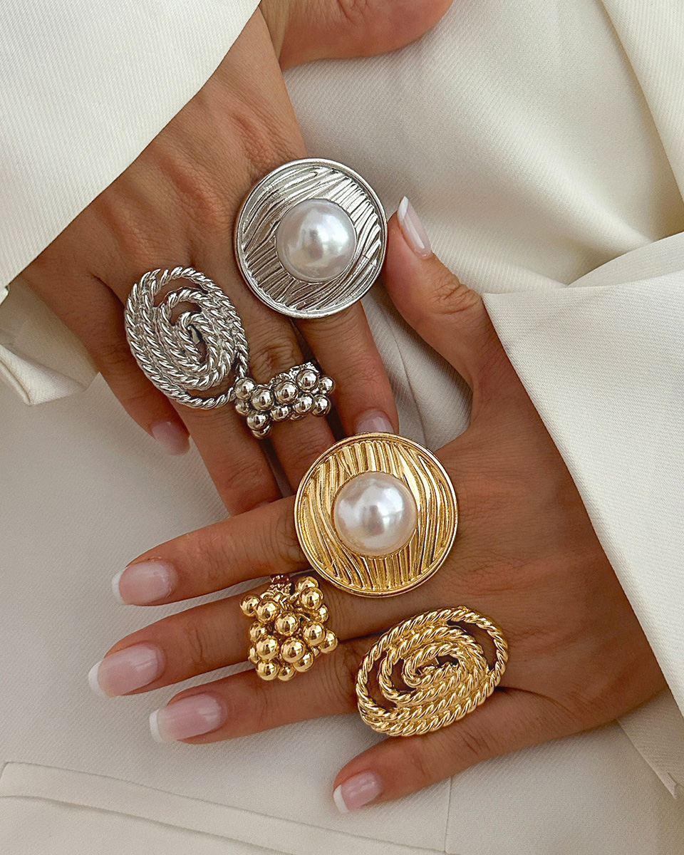 Imitation Pearl Ring-Curvy-Faja