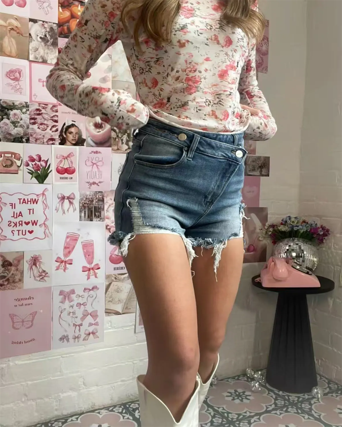 Diagonal Button Design Raw Edge Ripped Cool Style Denim Shorts Hot Pants-Curvy-Faja
