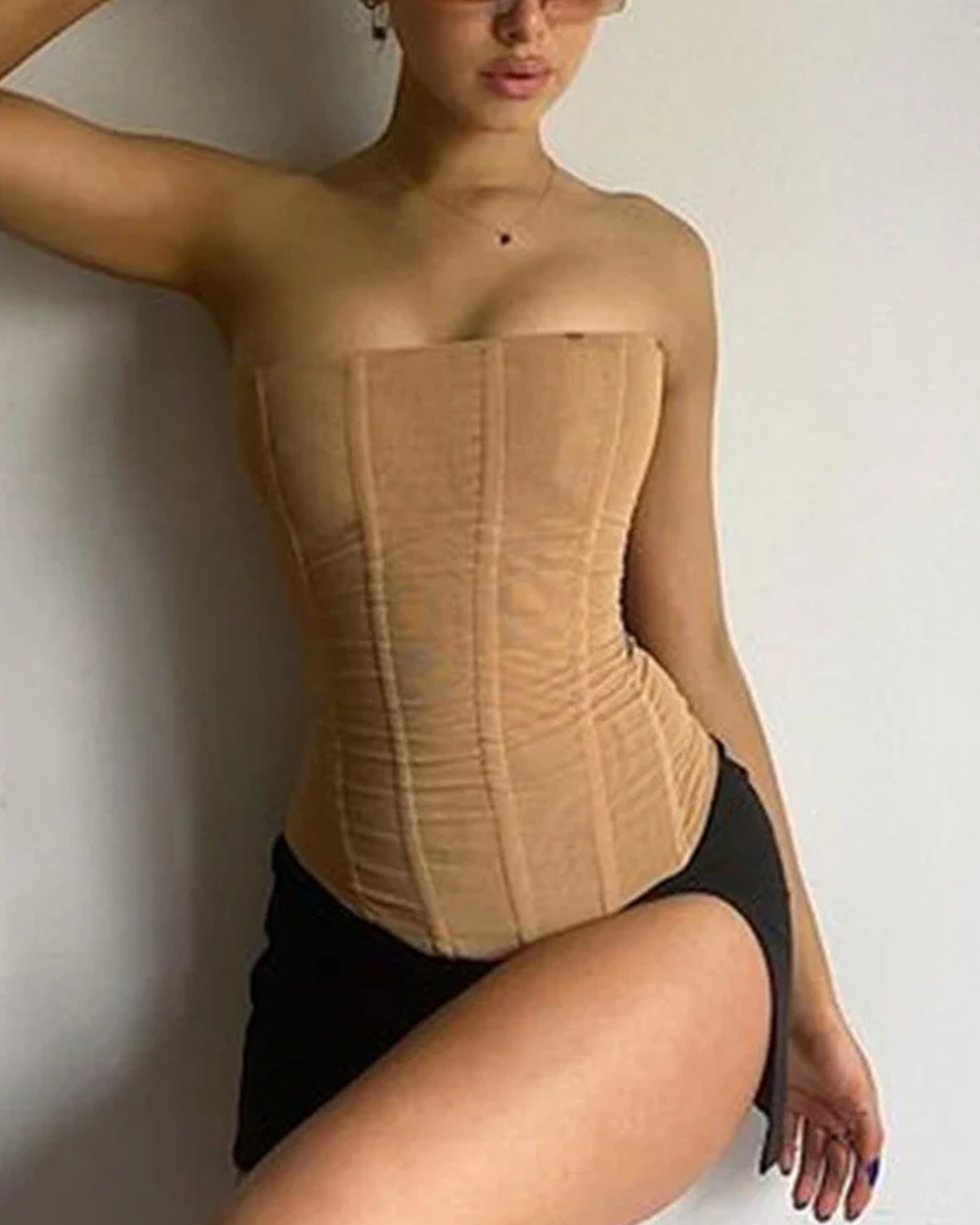 High Elasticity Mesh Strapless Shapewear With A Back Zipper