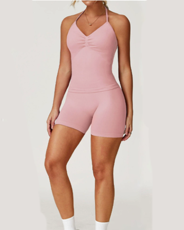 Seamless Yoga Halter Top And High-Elasticity Hip-Shaping Yoga Shorts Set