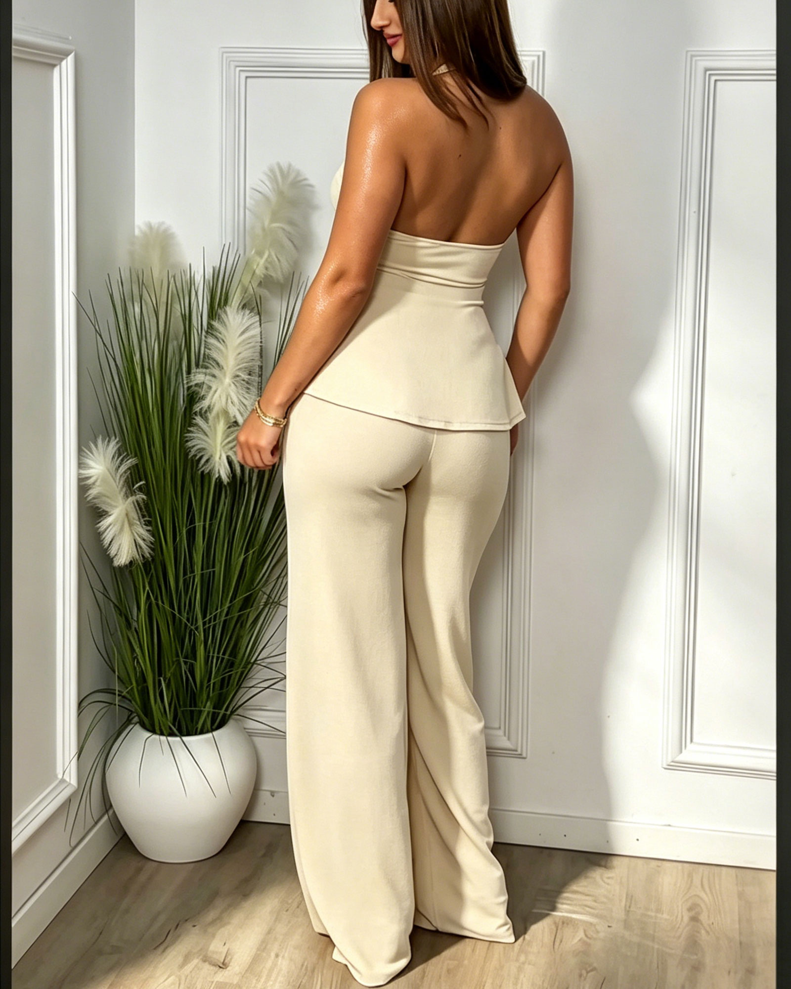 Two-Piece Set Of Ruffled Top And High-Waisted Flared Pants (Pre-Sale)