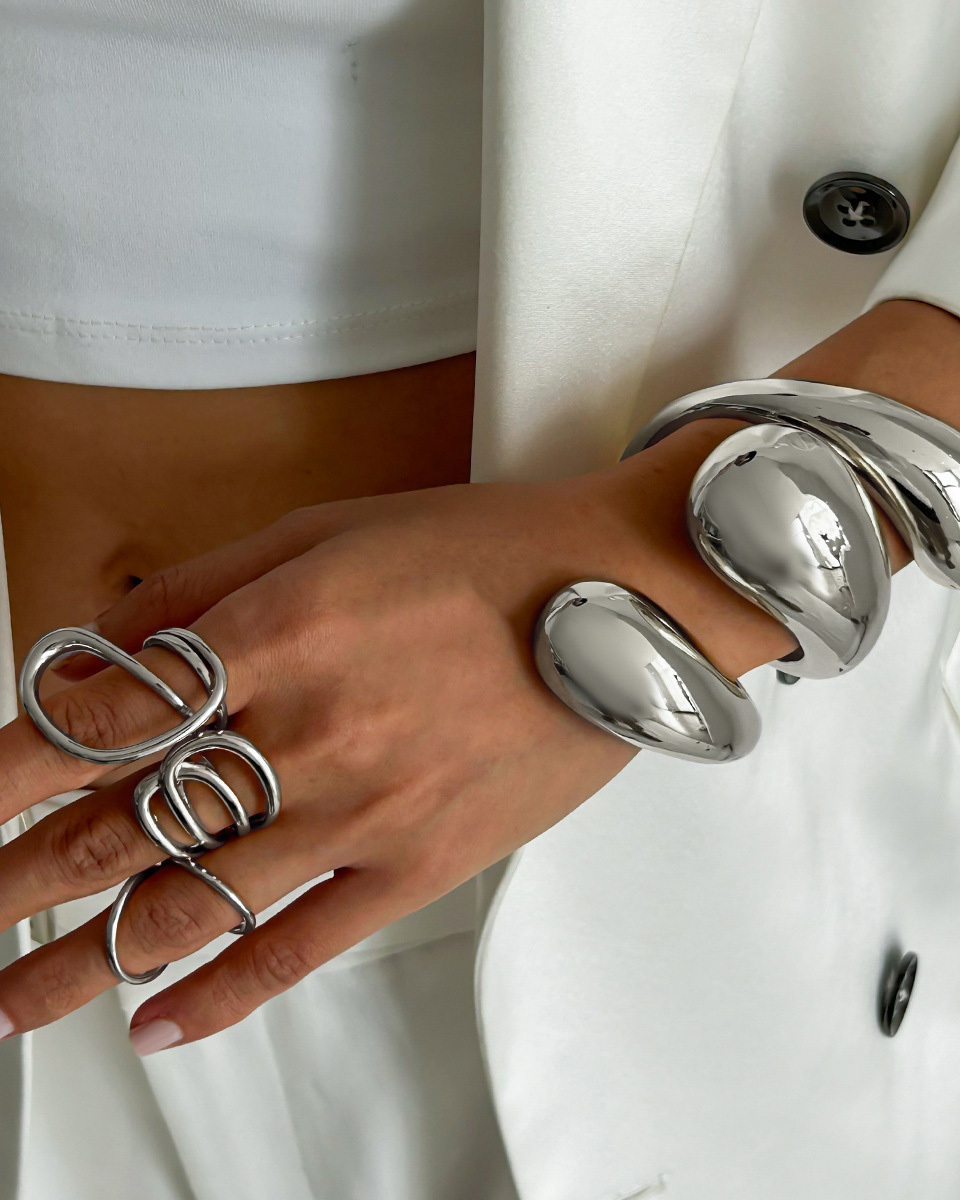 Metal Glossy Bracelet-Curvy-Faja