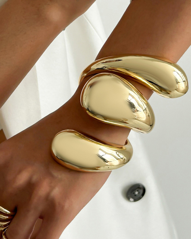 Metal Glossy Bracelet-Curvy-Faja