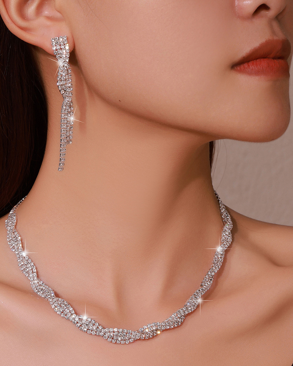 Necklace and Earrings-Curvy-Faja