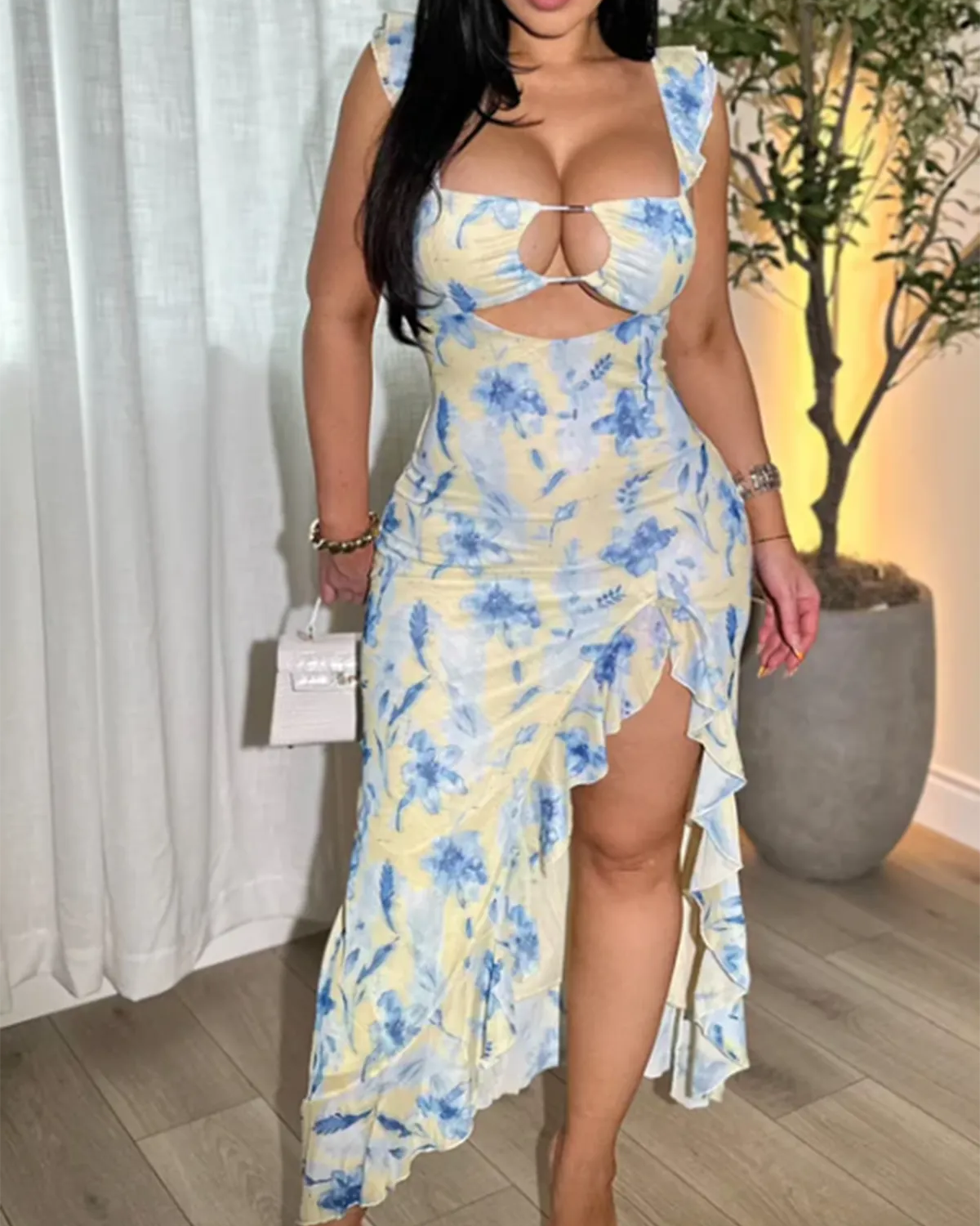 Gentle And Sexy Slim Fit Bevel Lace Long Dress-Curvy-Faja