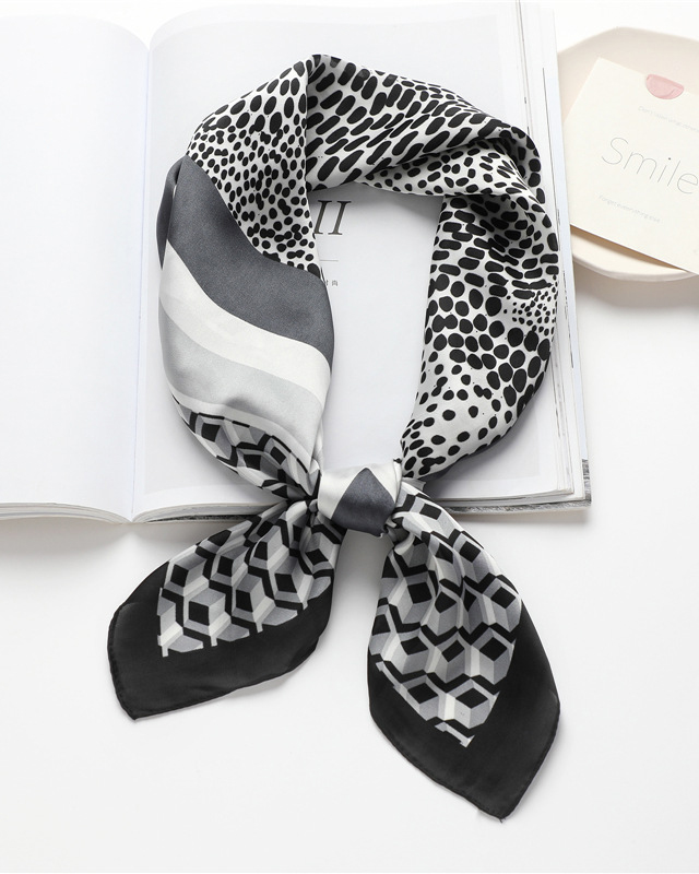 Leopard Print Simulated Silk 3D Geometric Plaid Square Scarf-Curvy-Faja