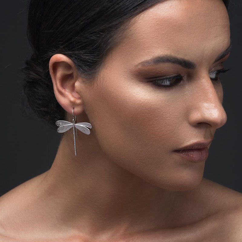 Minimalist dragonfly earrings-Curvy-Faja