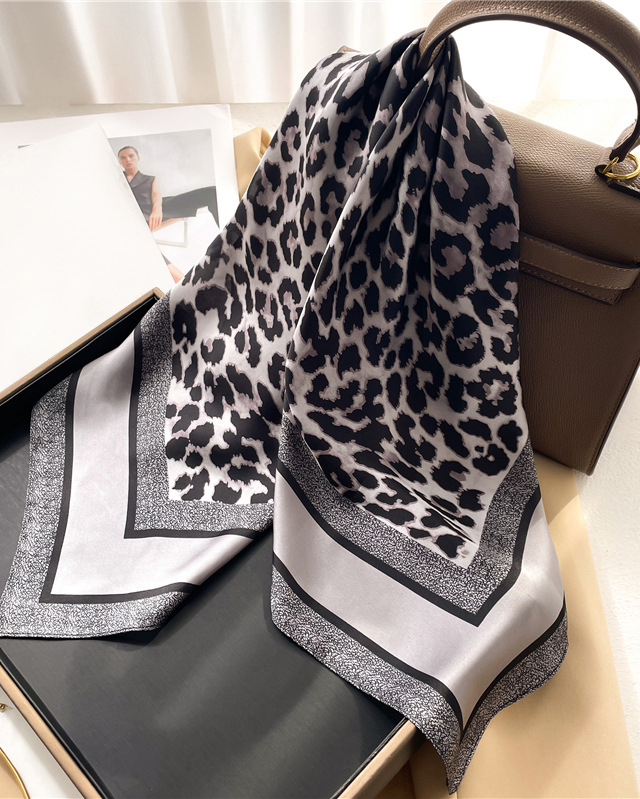 Leopard Print Multipurpose Scarf-Curvy-Faja