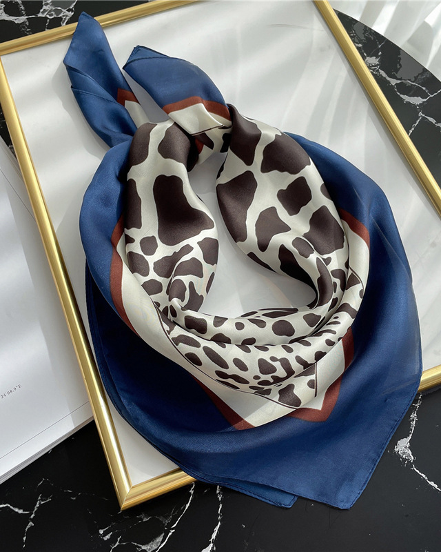 New Leopard Print Women’s Square Scarf-Curvy-Faja
