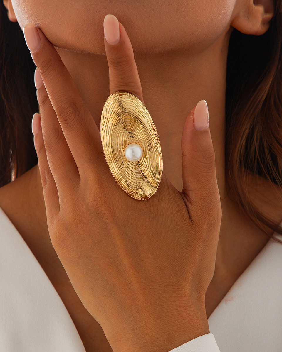 Imitation Pearl Ring-Curvy-Faja