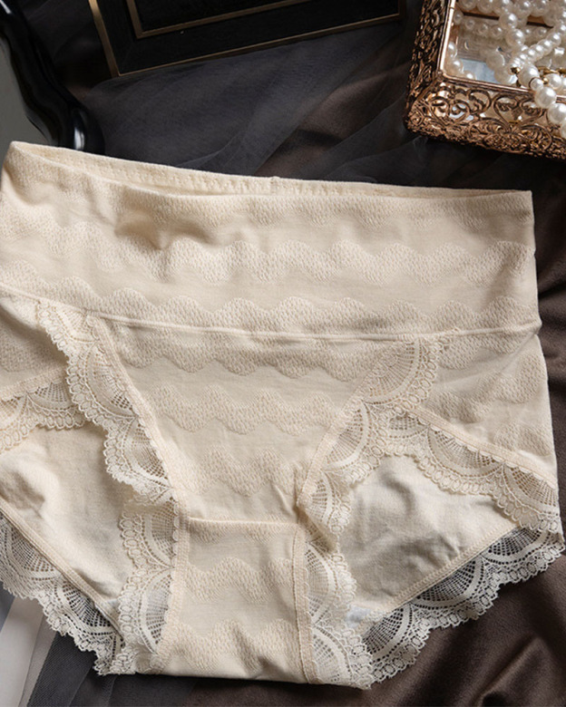CURVY-FAJA | Anti-Bacterial Crotch Mid-Waist-Tuck Lace Panties. 