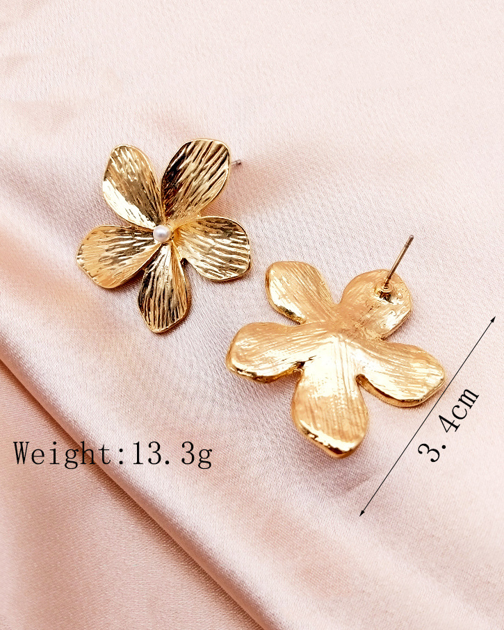 Vintage Floral Pearl Earrings-Curvy-Faja