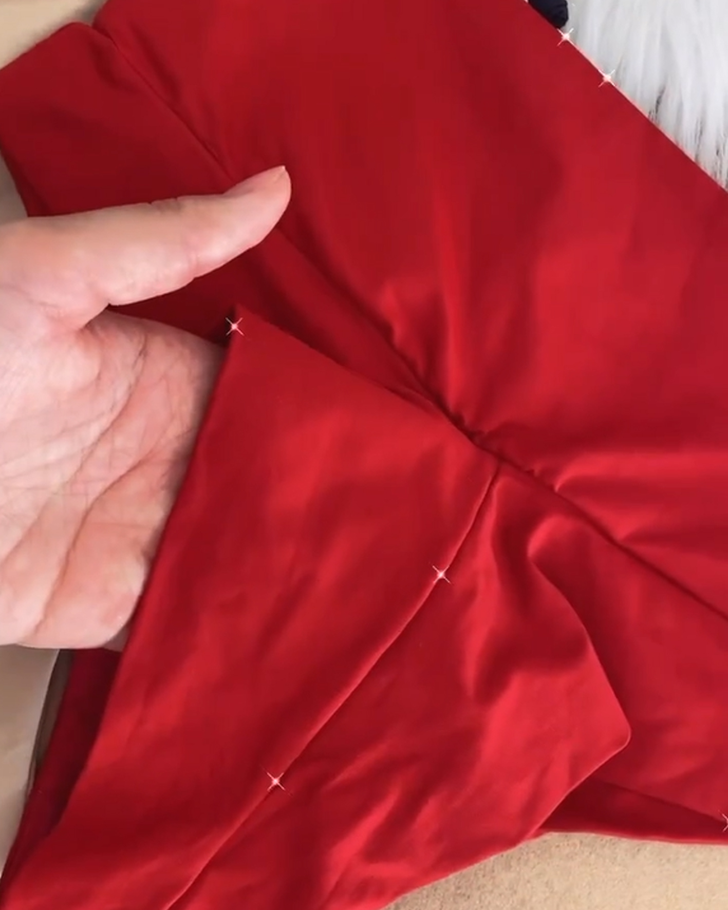 A Woman With Solid Underwear（Pre-Sale）