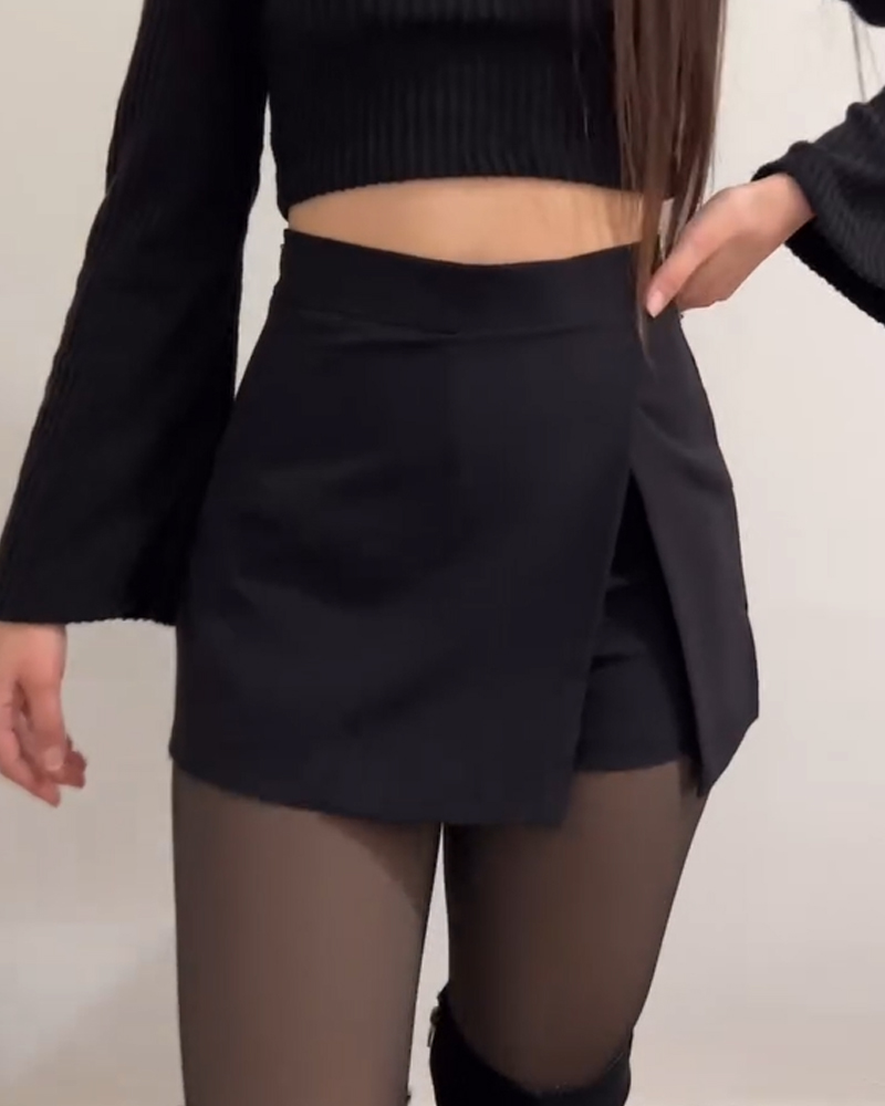 Front Slit Hip Shorts Skirt (Pre-Sale)